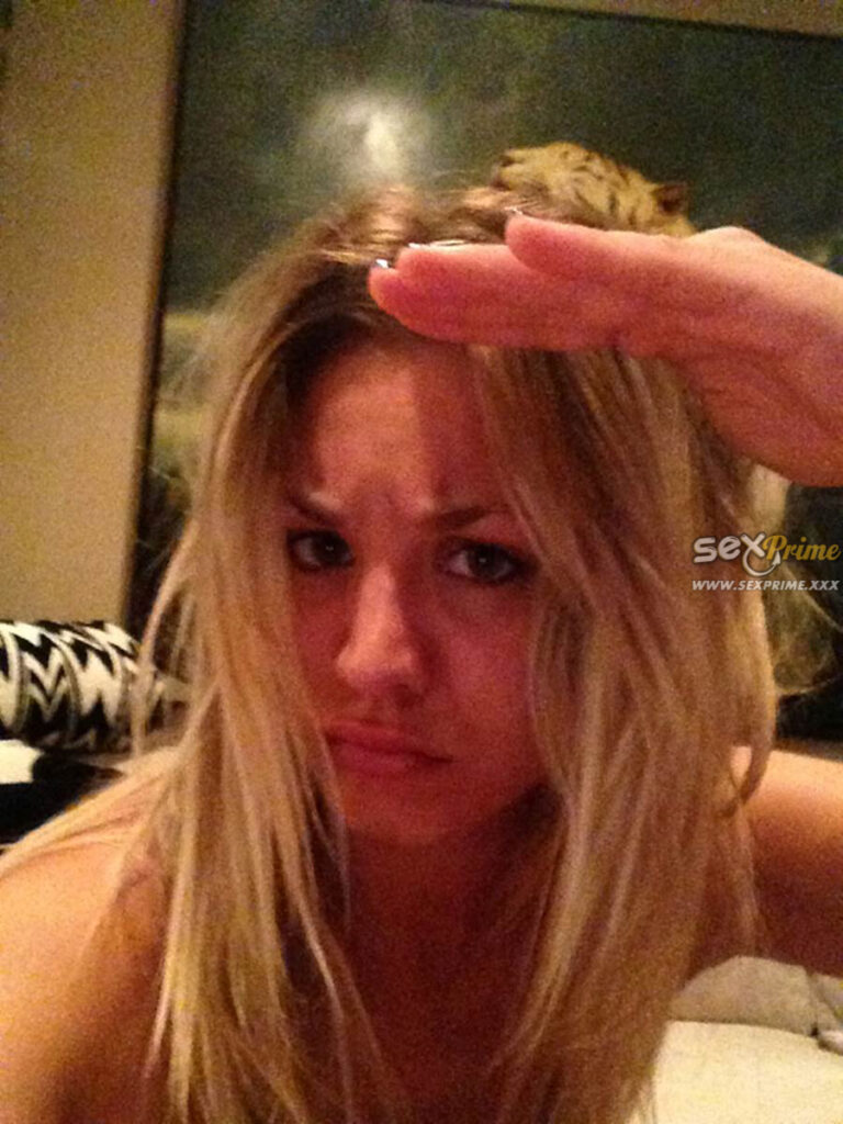 Kaley Cuoco Nua Penny De The Big Bang Theory Famosas Nuas