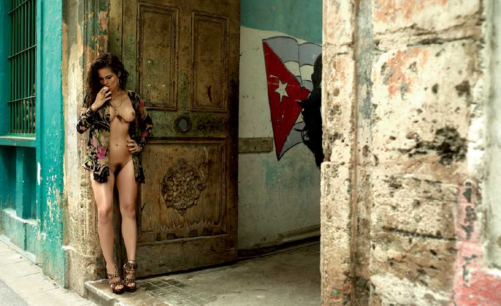 Nanda Costa pelada na Playboy - Agosto - 2013