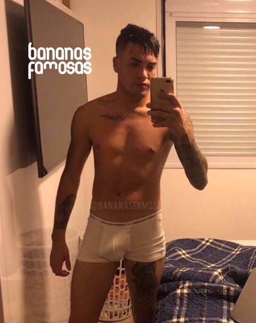 Nudes de MC Brisola Pelado mostrando o Pênis