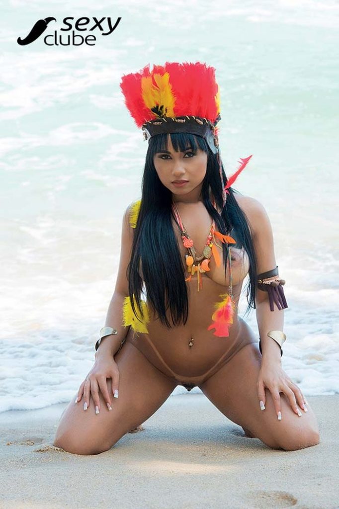India Nua - Cássia Mello nua na Revista Sexy